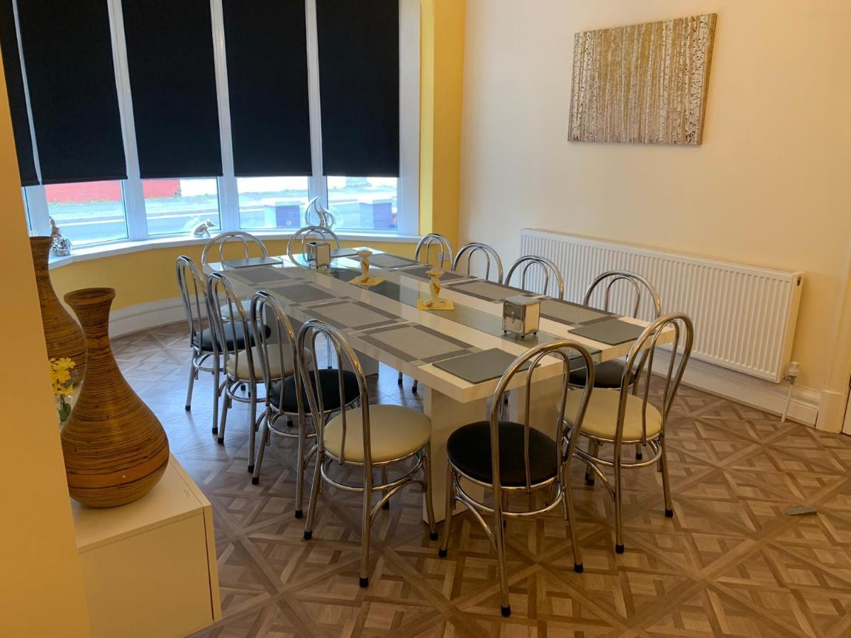 בלקפול Heather Glen. Six Bedroom Home Near The Sea. מראה חיצוני תמונה