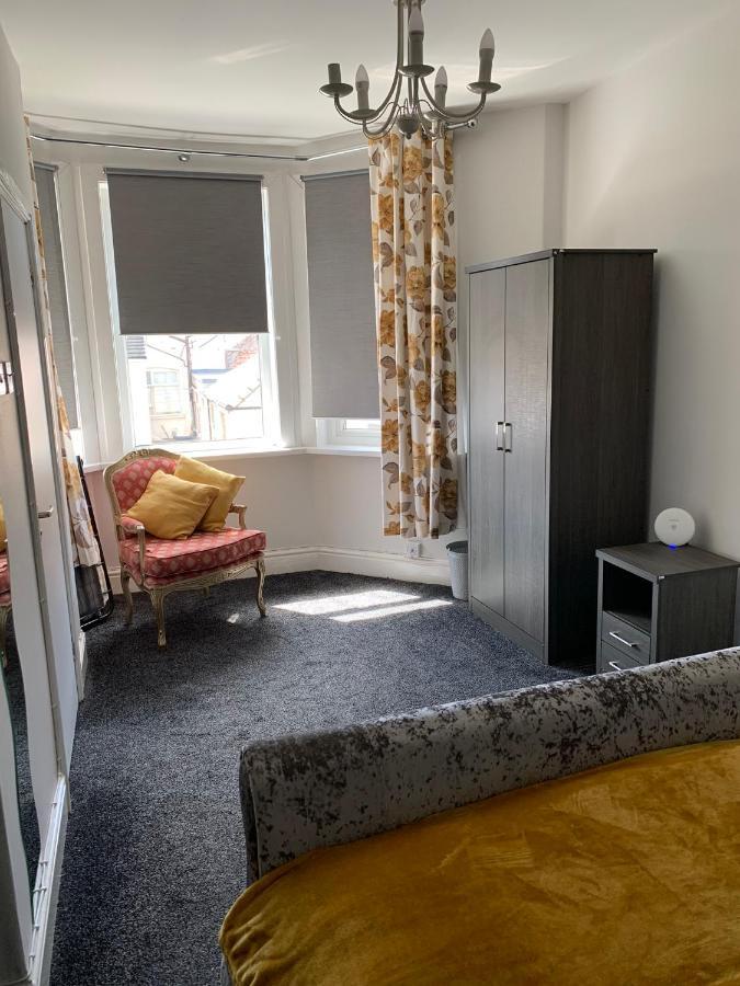 בלקפול Heather Glen. Six Bedroom Home Near The Sea. מראה חיצוני תמונה
